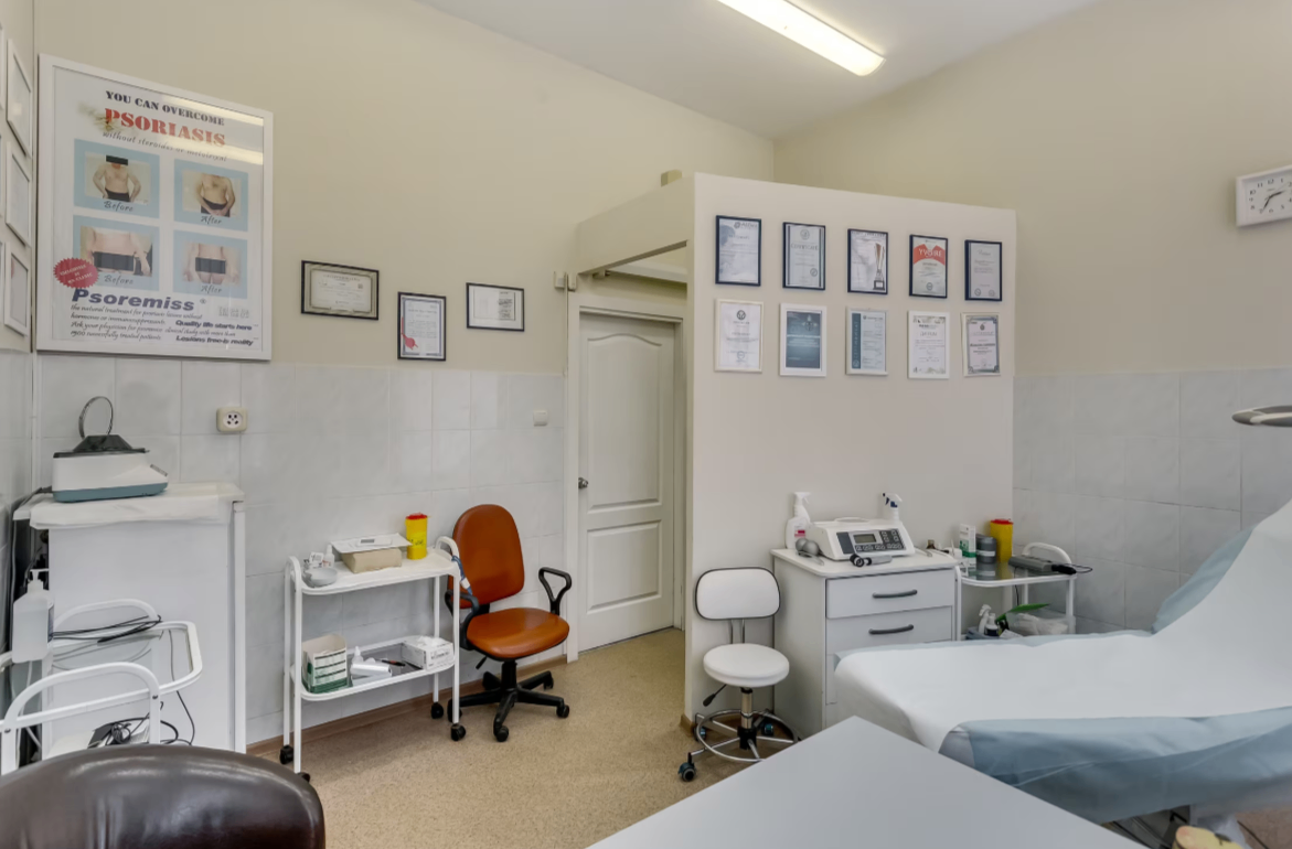 305926138__https://filllin.ru/api/media/clinic/7dd35160-d7a2-41ee-8710-2ae0b79ee727-6641d6971b708b73903b2c1d.png