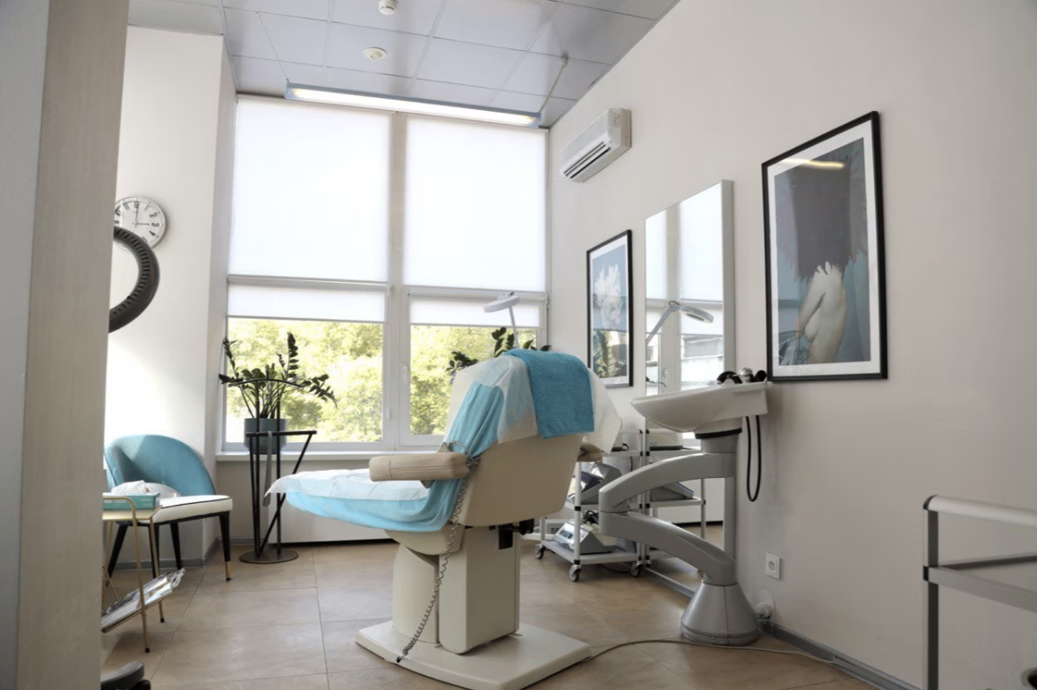 131539027__https://filllin.ru/api/media/clinic/807db1f5-8a95-4b01-9121-bedd6b1ab791-6641d6971b708b73903b2c1d.png