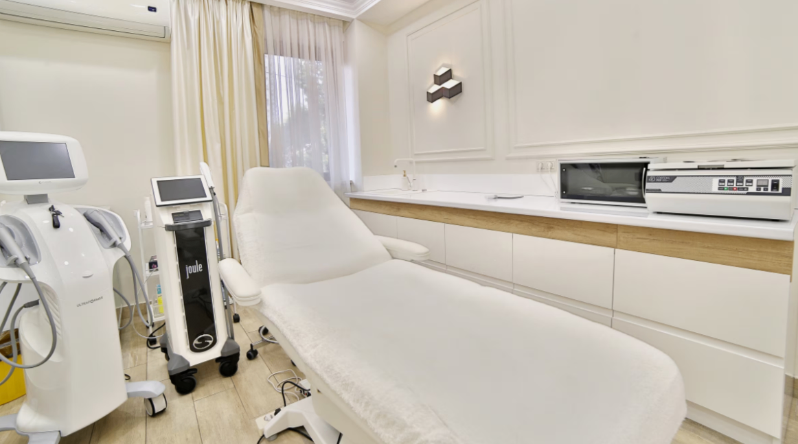 700853330__https://filllin.ru/api/media/clinic/86e0056c-9f88-4db4-9c2f-33ff542f8165-68d2b334d611ae3c0dcef079.png