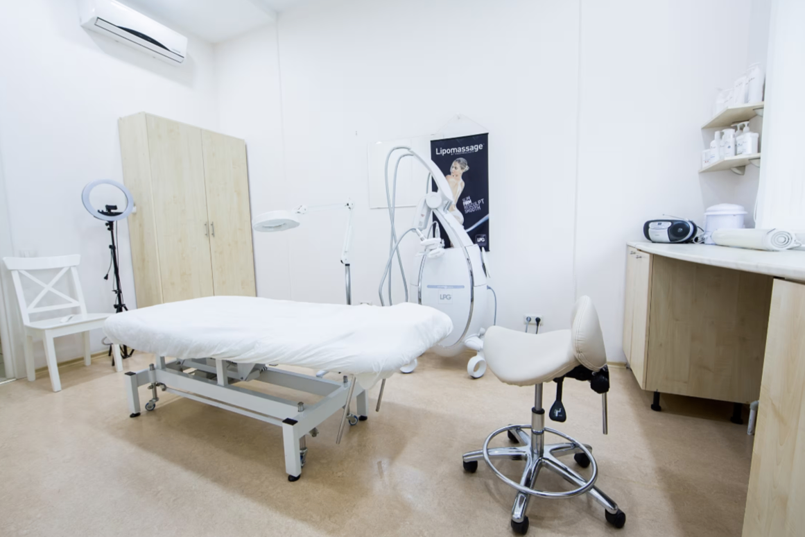 705765162__https://filllin.ru/api/media/clinic/895938fb-7269-4923-818b-38e97d025495-68d2b334d611ae3c0dcef079.png