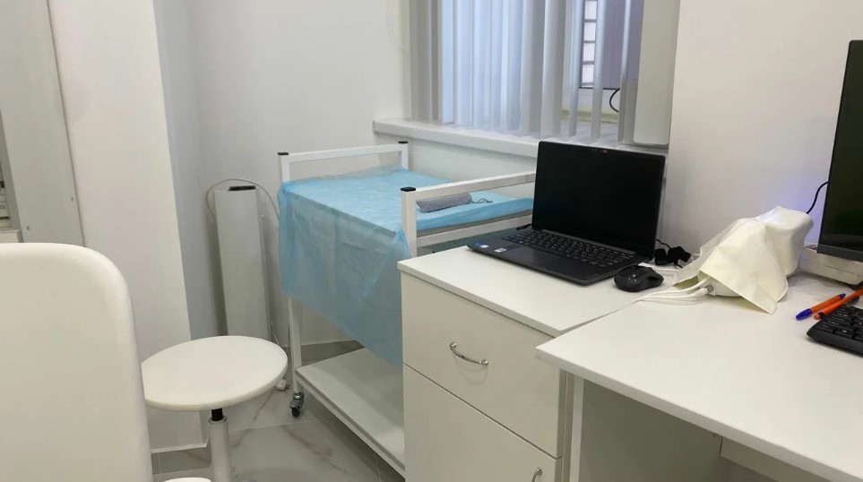 208867896__https://filllin.ru/api/media/clinic/8a6ee49b-60b7-4c45-b4c7-3ee81c49381c-67618e0e145943c8628e7ed5.jpg