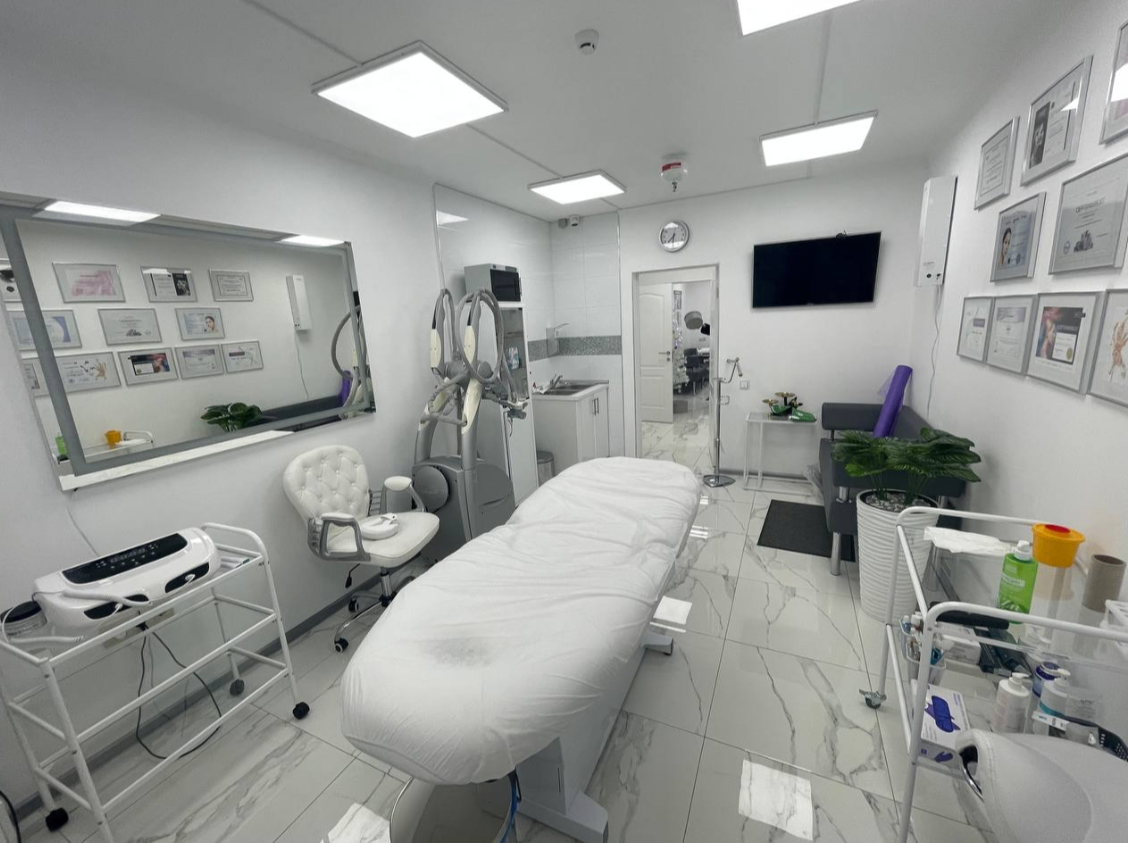 107841503__https://filllin.ru/api/media/clinic/8db18f8c-c74b-49ea-83ba-e373c92cabe5-6641d6971b708b73903b2c1d.png