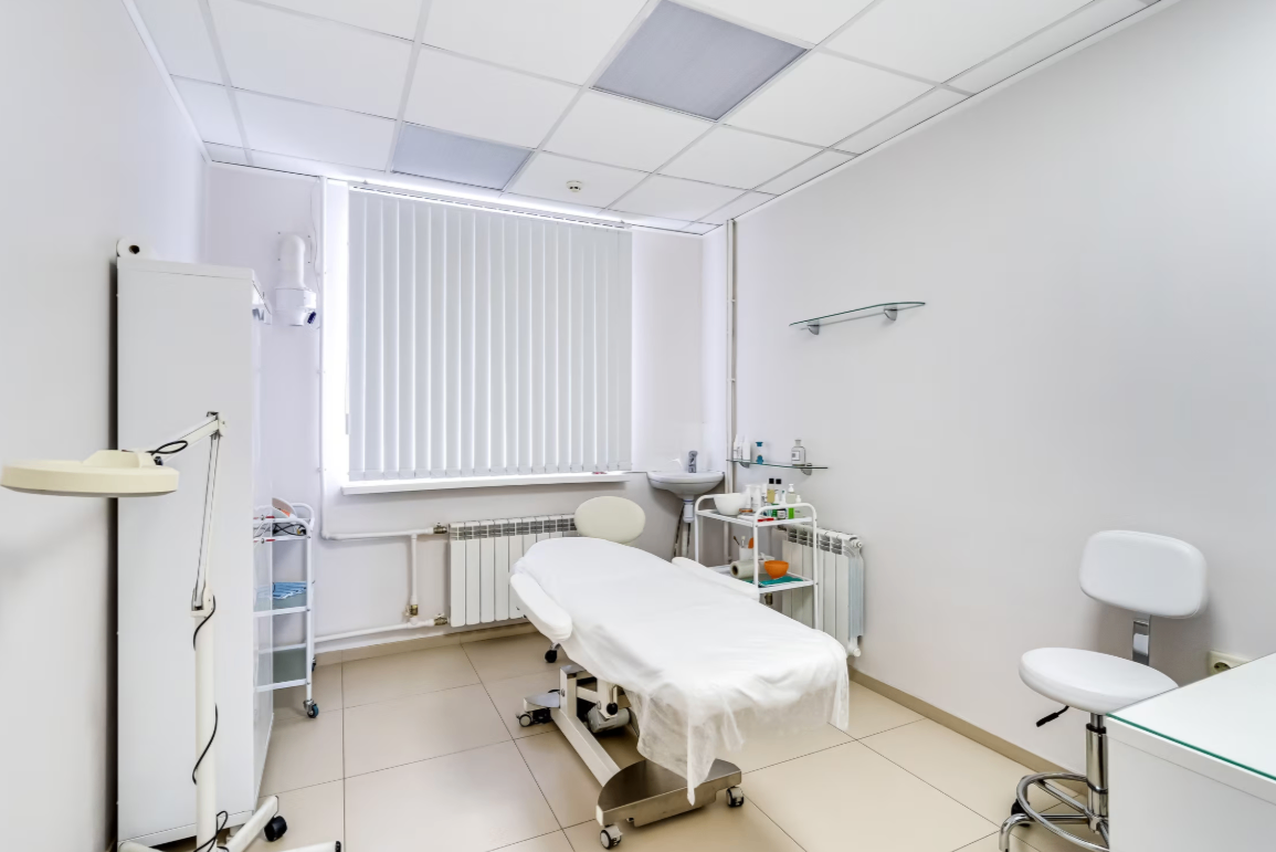 305905307__https://filllin.ru/api/media/clinic/98e38efa-3638-4cda-9a27-fc6d91ab3769-6641d6971b708b73903b2c1d.png