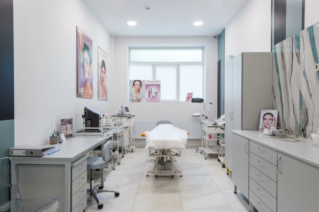 462022193__https://filllin.ru/api/media/clinic/99a5499e-cb8c-4701-ad46-cf2869da18f0-6641d6971b708b73903b2c1d.png