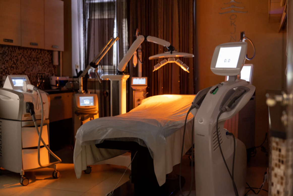 7126042__https://filllin.ru/api/media/clinic/9feae24f-c563-4c5b-b029-5f0875b9967a-6641d6971b708b73903b2c1d.png
