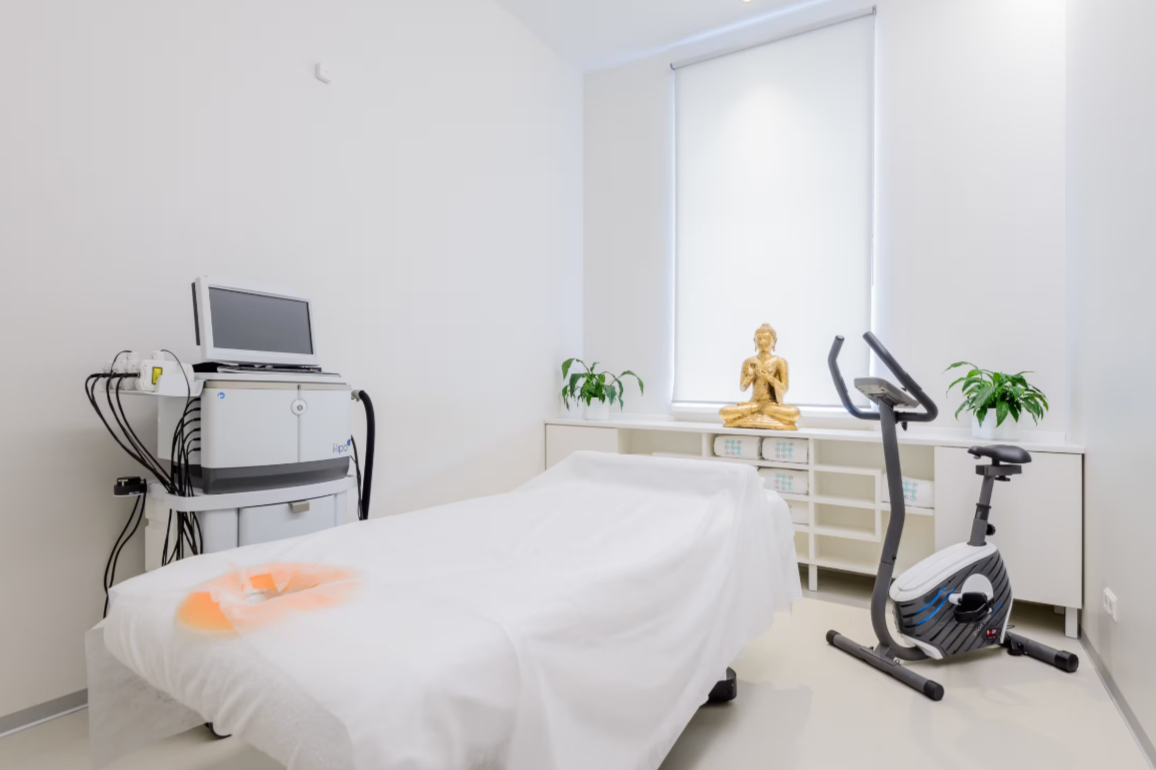 705777327__https://filllin.ru/api/media/clinic/a202138e-160a-4b6d-bcff-f0e07141f9cd-68d2b334d611ae3c0dcef079.png