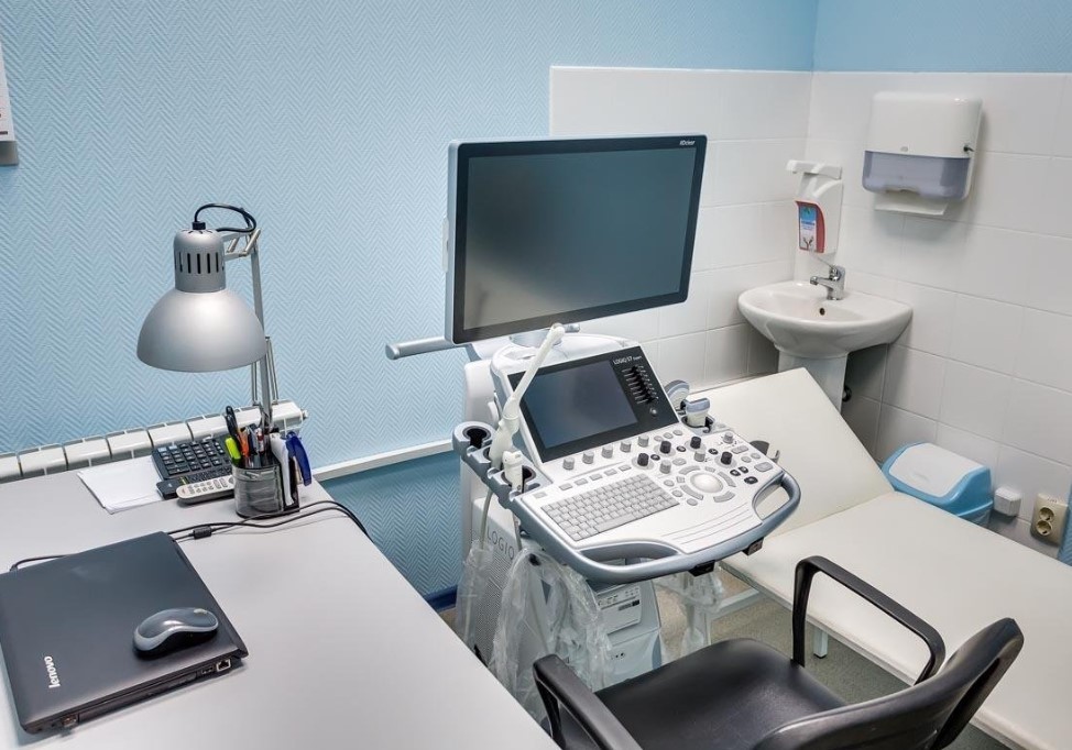 529748721__https://filllin.ru/api/media/clinic/a52c3514-c824-437c-b822-15a8b9b58c3a-67618e0e145943c8628e7ed5.jpg