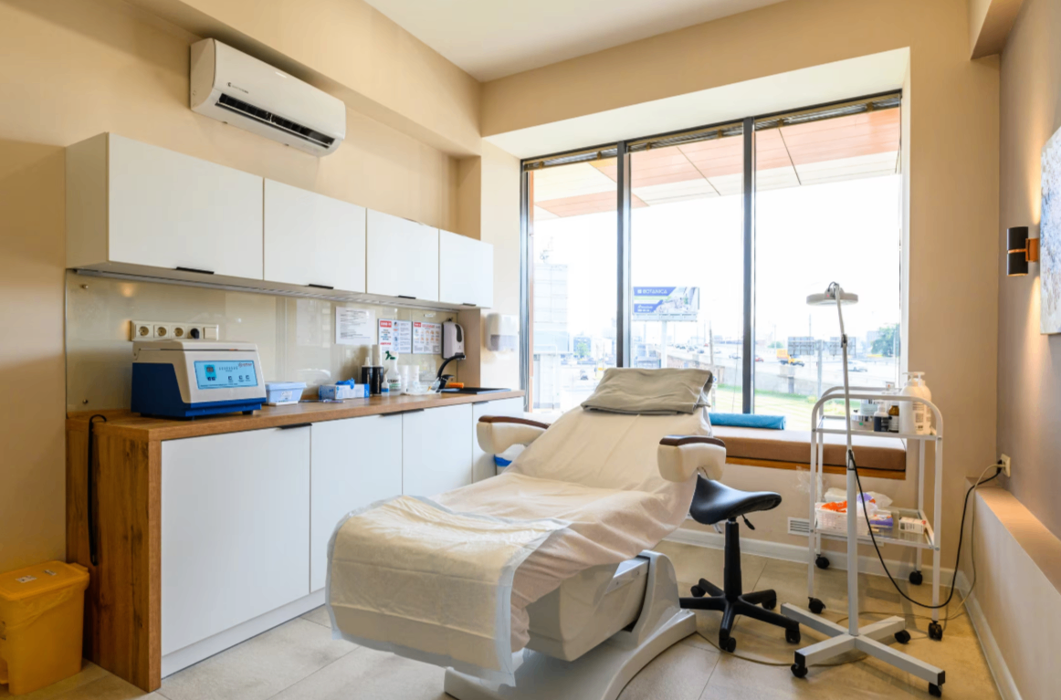 214523151__https://filllin.ru/api/media/clinic/a5f90c48-7c39-4a66-9d5d-324395491144-6641d6971b708b73903b2c1d.png