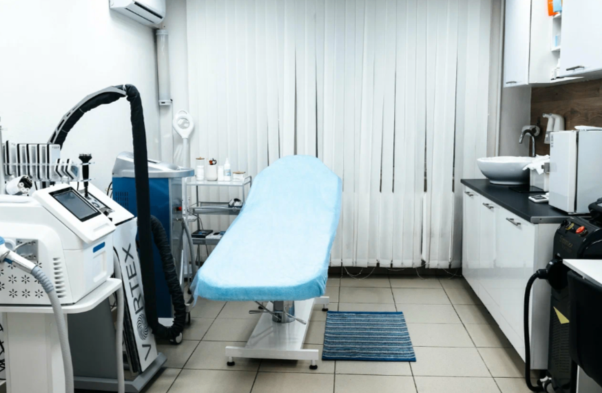 336904570__https://filllin.ru/api/media/clinic/a65be905-b5d8-41aa-8a73-53b138972170-6641d6971b708b73903b2c1d.png