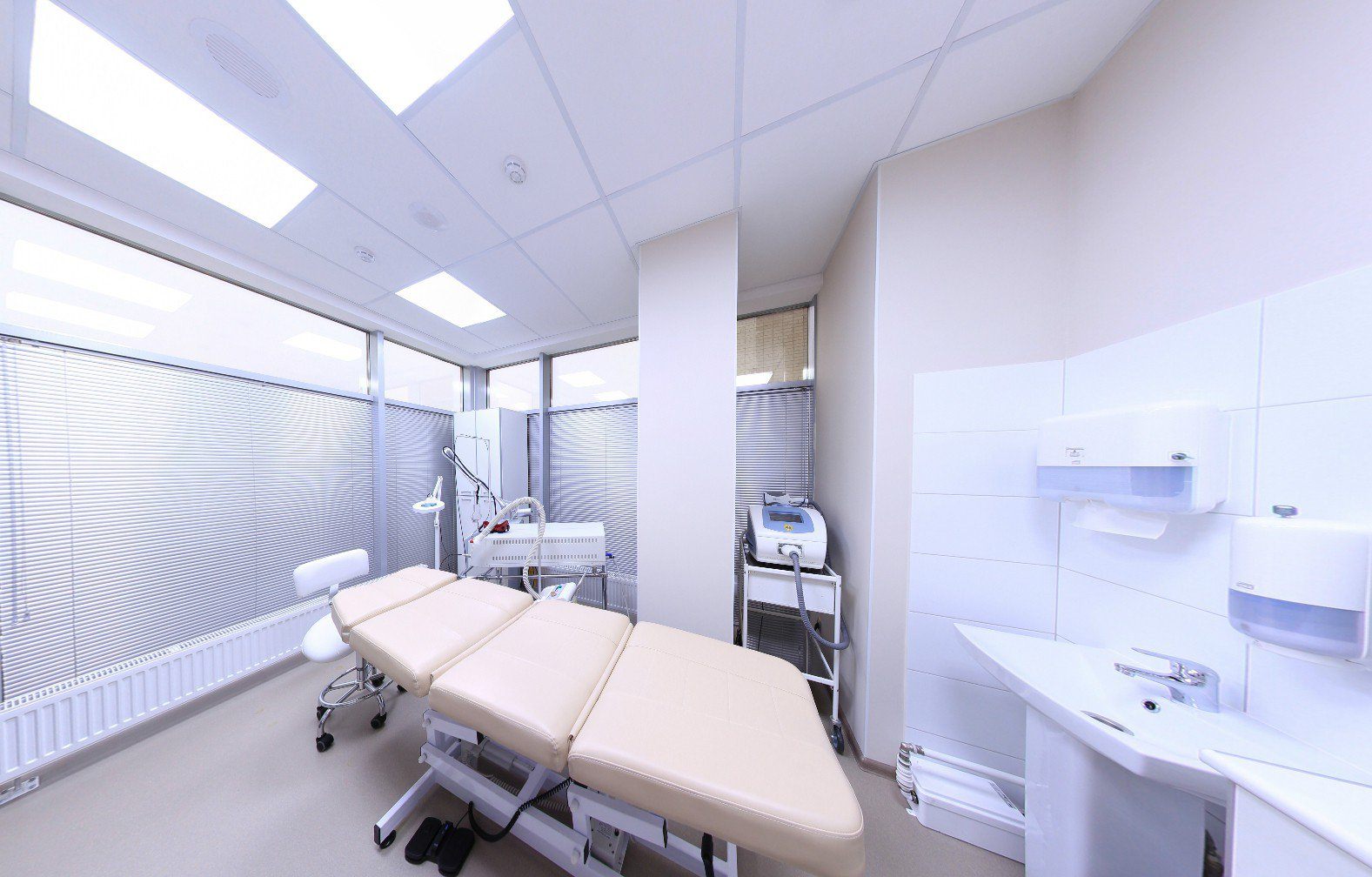 312530398__https://filllin.ru/api/media/clinic/a771b2cf-9f30-476c-a1eb-86c69aece82e-6641d6971b708b73903b2c1d.jpg