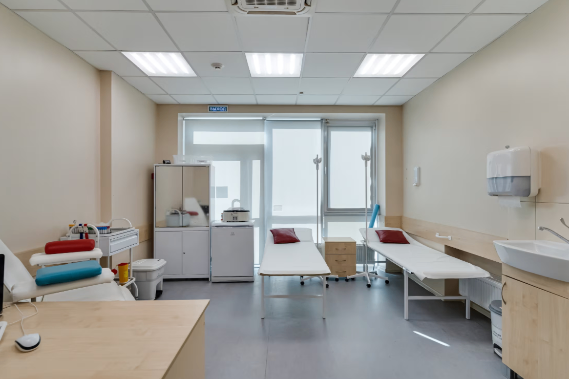 112812381__https://filllin.ru/api/media/clinic/a98de645-0e17-4bb1-8b55-4a551904e145-6641d6971b708b73903b2c1d.png