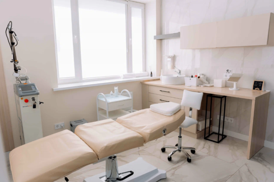 434436274__https://filllin.ru/api/media/clinic/aa40c1c6-95a4-49d7-86db-12cb4ace9ca7-6641d6971b708b73903b2c1d.png