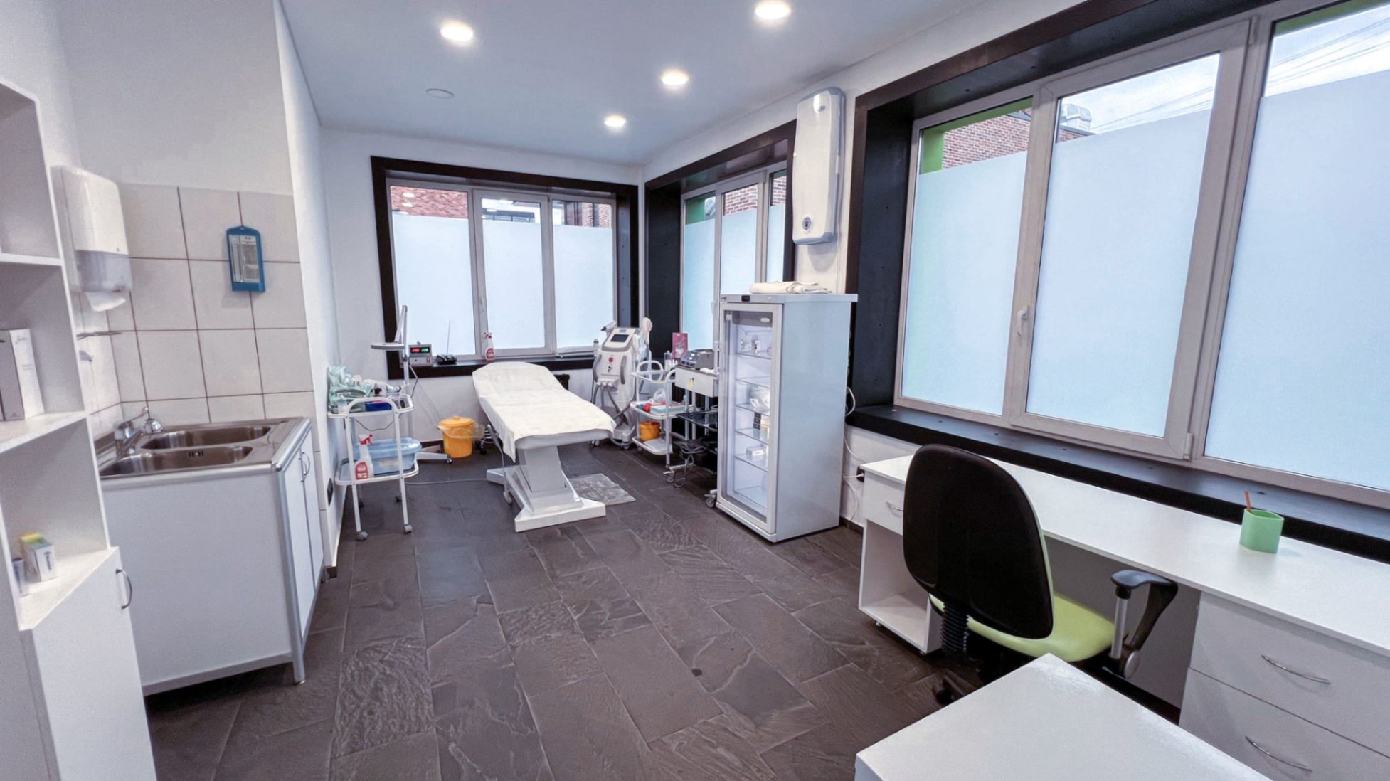 445692772__https://filllin.ru/api/media/clinic/accdc656-7f8e-417b-907f-70db6eff49a6-6641d6971b708b73903b2c1d.jpeg