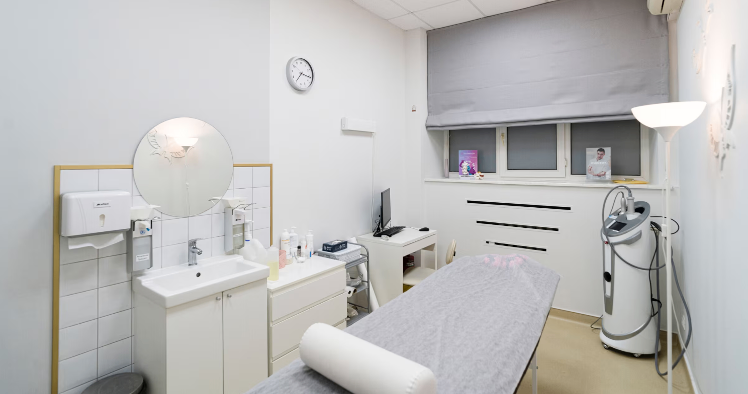 393073885__https://filllin.ru/api/media/clinic/aebf78e1-0a7e-482f-a6e0-8393c1cc2a08-6641d6971b708b73903b2c1d.png
