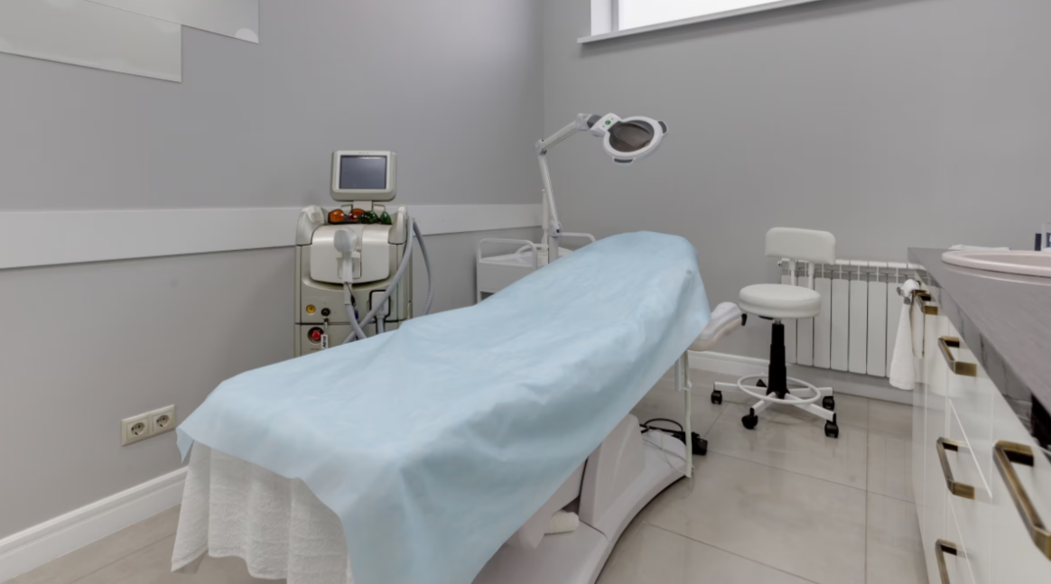 27010540__https://filllin.ru/api/media/clinic/afe6ea82-3de3-4c8a-80dc-79369ae38476-6641d6971b708b73903b2c1d.png