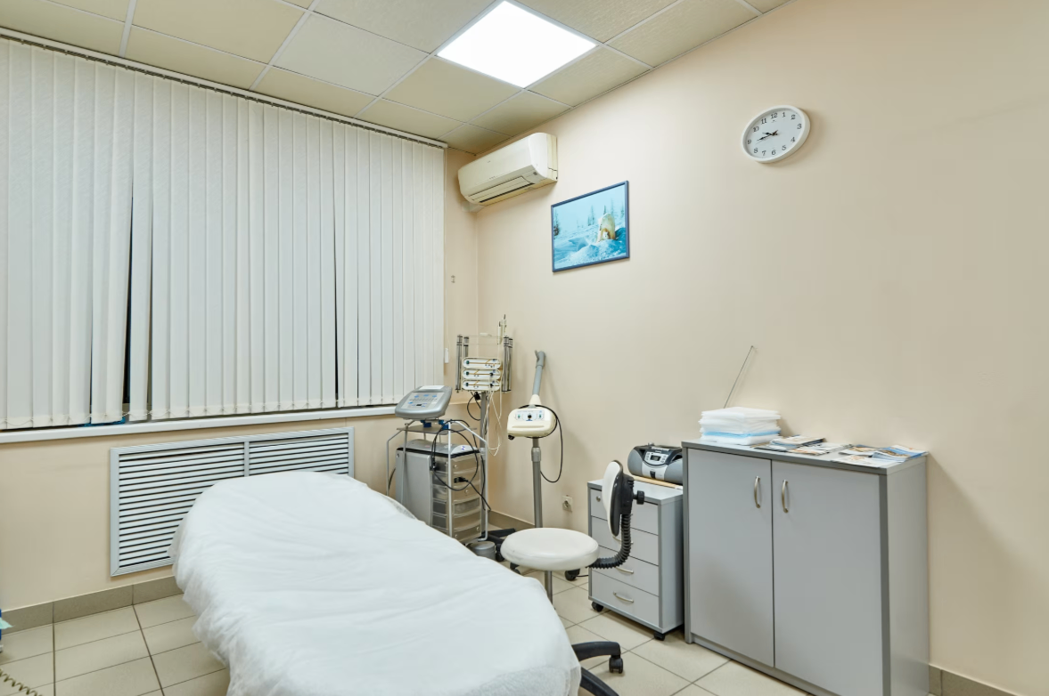 328524631__https://filllin.ru/api/media/clinic/b32c1543-5779-44ac-b5be-fed1c951fb4a-6641d6971b708b73903b2c1d.png
