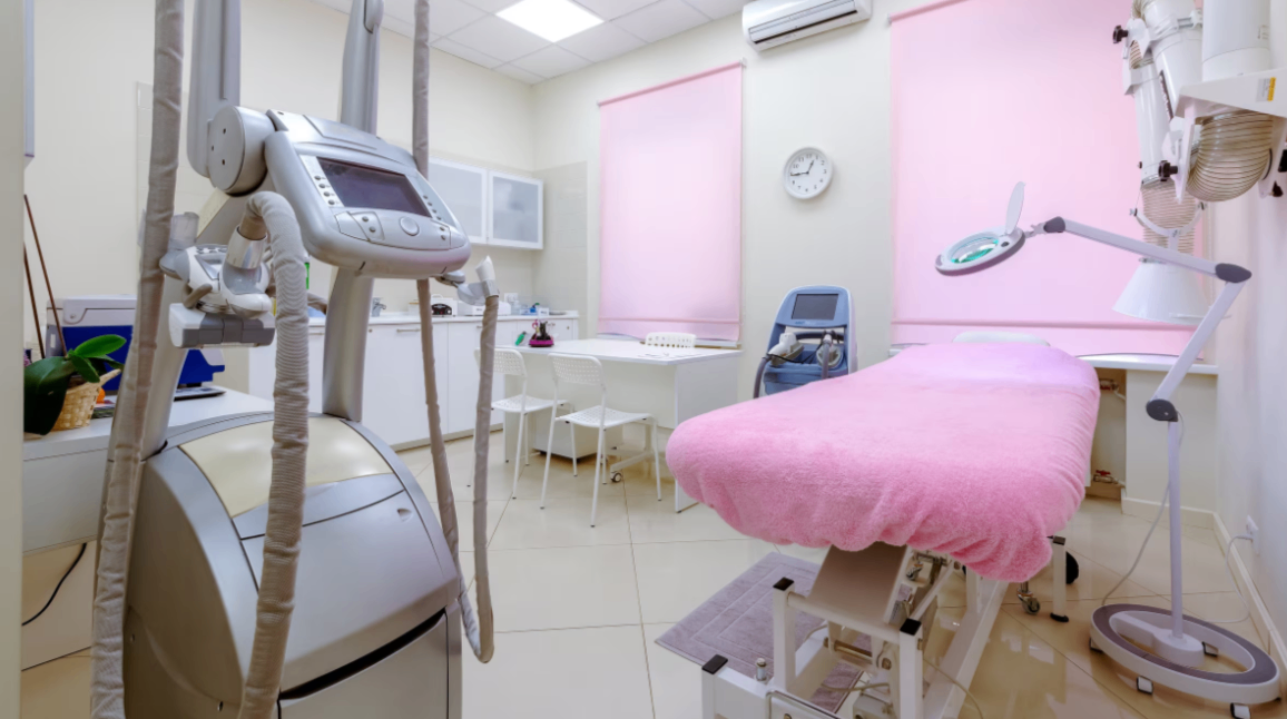697532843__https://filllin.ru/api/media/clinic/b5c16830-c765-4b59-a38d-63a3d4bd3e14-68d2b334d611ae3c0dcef079.png