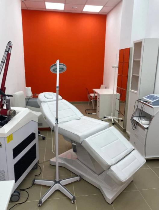 12014371__https://filllin.ru/api/media/clinic/b889e99d-b05a-458d-8caf-c8cfbb10d89c-6641d6971b708b73903b2c1d.png