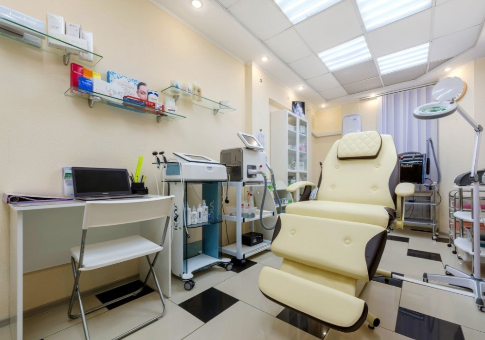 12161154__https://filllin.ru/api/media/clinic/b9445482-bed0-4eab-bda4-7bc2cef792b6-6641d6971b708b73903b2c1d.png