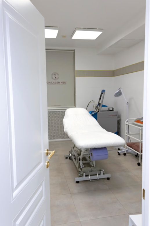 700400998__https://filllin.ru/api/media/clinic/b953f067-ba7b-46b9-9c67-98580c452827-68d2b334d611ae3c0dcef079.png