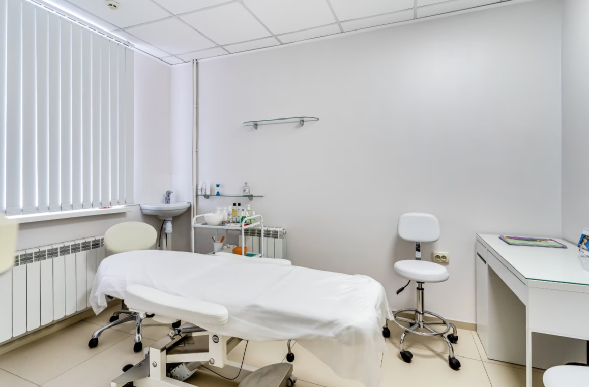 305905307__https://filllin.ru/api/media/clinic/bd23c8e5-ffba-4969-8bb0-84237bb4189c-6641d6971b708b73903b2c1d.png