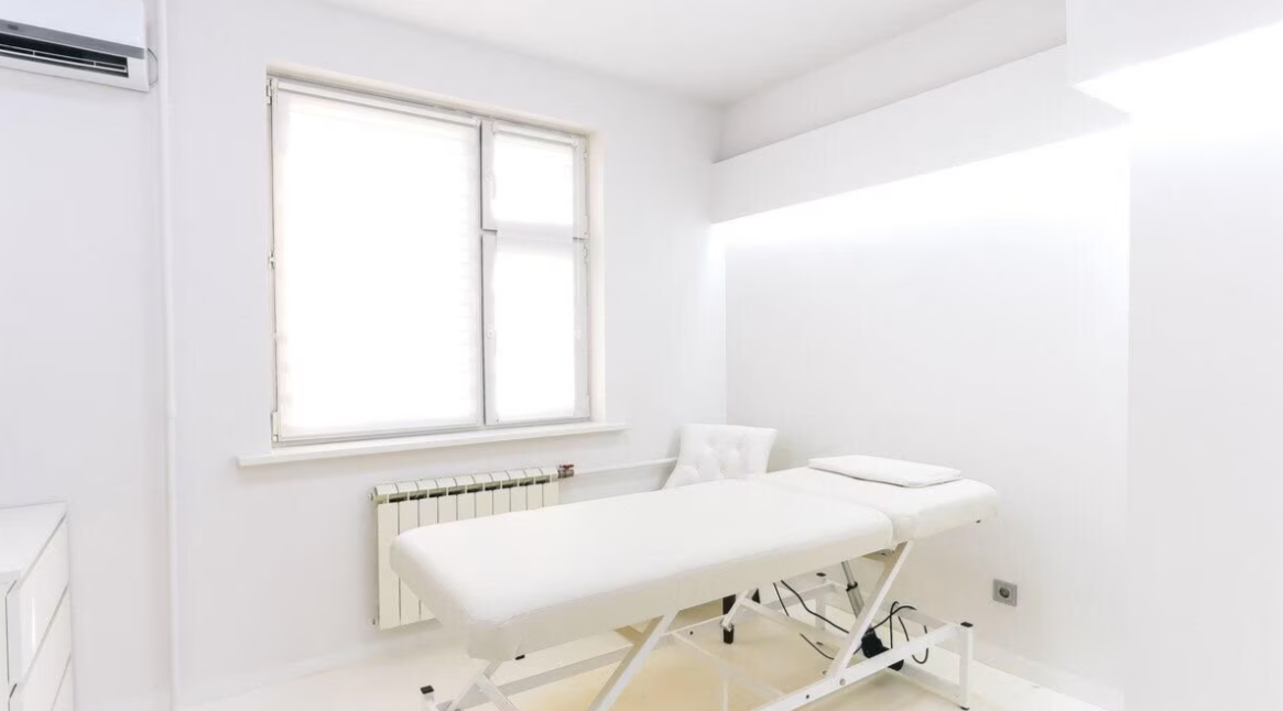 209127875__https://filllin.ru/api/media/clinic/bea0ffd1-2f90-4a19-9d6e-1cfaffd5018d-6641d6971b708b73903b2c1d.png