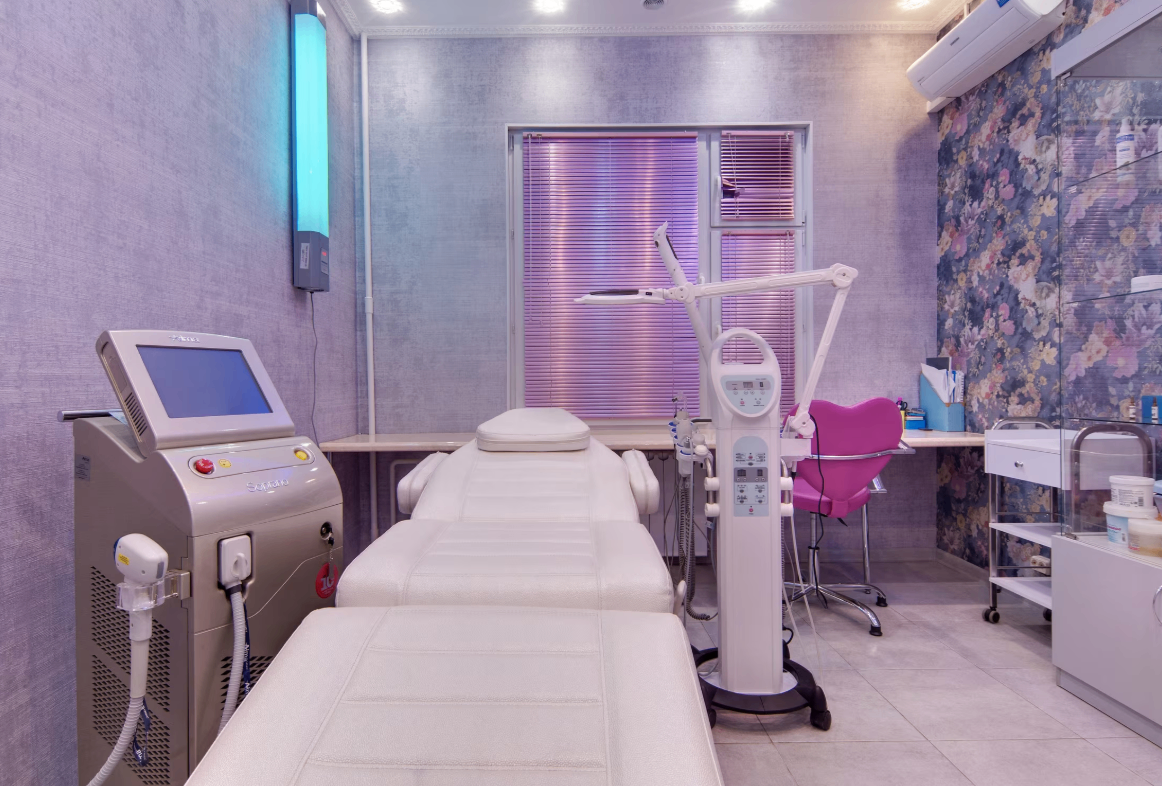 109718536__https://filllin.ru/api/media/clinic/c026a28f-324e-492e-b637-7f62b37937fb-6641d6971b708b73903b2c1d.png