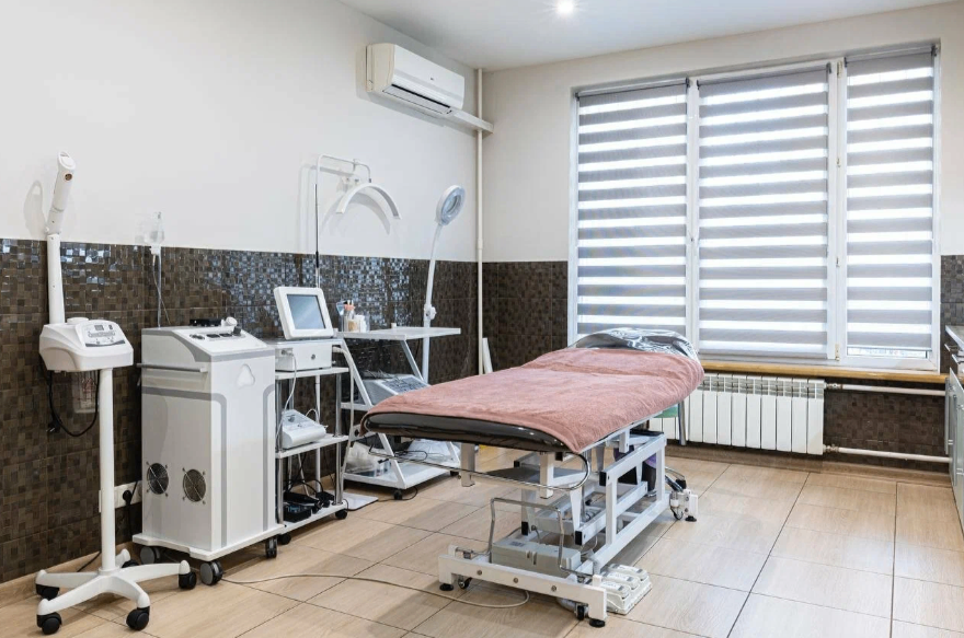 128218324__https://filllin.ru/api/media/clinic/c3381539-3732-4815-9f9b-93904340bca5-6641d6971b708b73903b2c1d.png