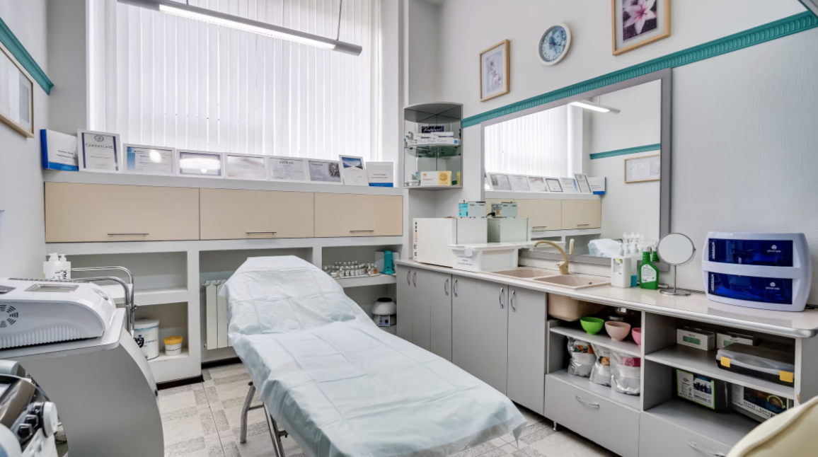 530348553__https://filllin.ru/api/media/clinic/c457a651-766d-4775-bf2b-b75c99031da3-67618e0e145943c8628e7ed5.png