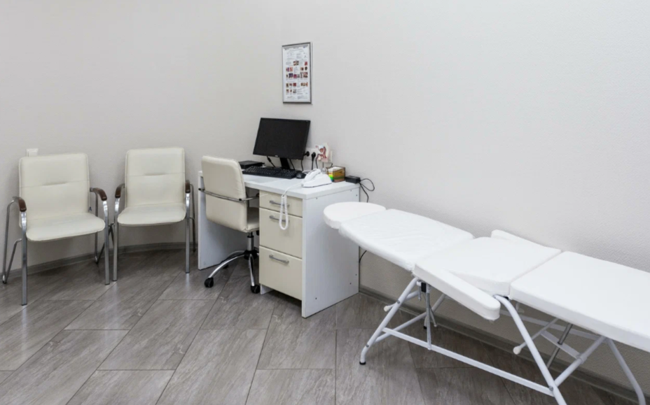623926488__https://filllin.ru/api/media/clinic/c4c456be-baba-46f3-bd8c-1b7ac91c5e2c-68d2b334d611ae3c0dcef079.png