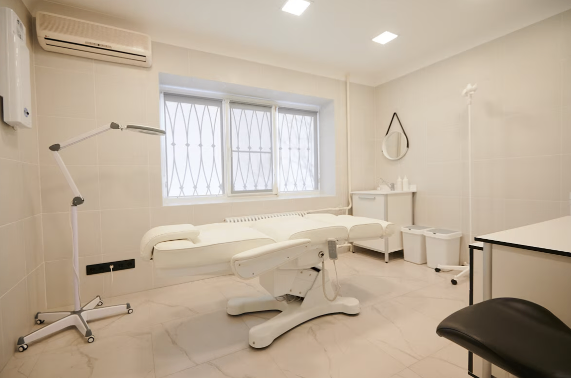 112818310__https://filllin.ru/api/media/clinic/c784719b-e879-405e-a463-886cc66afe6f-6641d6971b708b73903b2c1d.png
