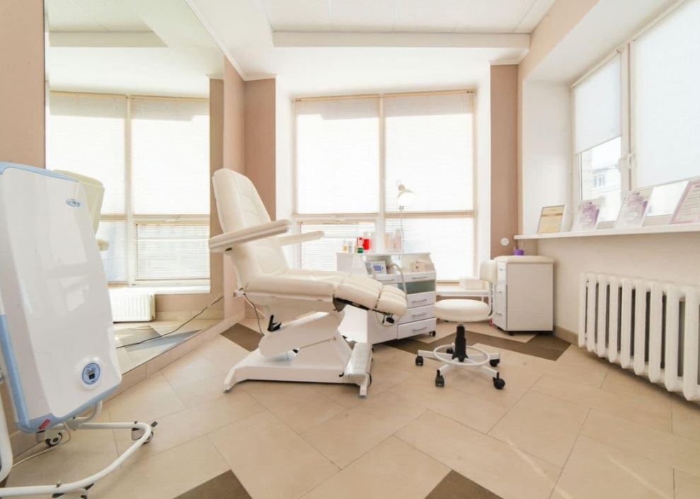 433830302__https://filllin.ru/api/media/clinic/c98798be-b08e-46eb-b99d-167053056df3-6641d6971b708b73903b2c1d.png