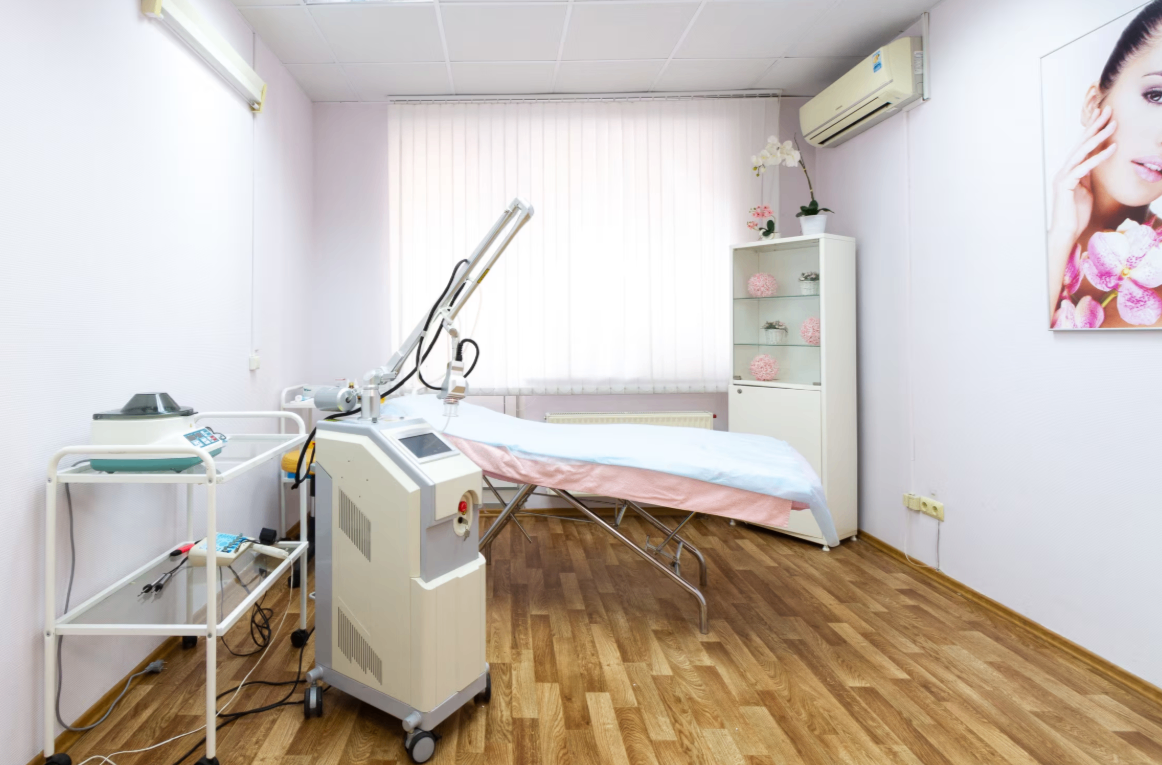 700980128__https://filllin.ru/api/media/clinic/c9bda17b-7431-48ea-a32b-8866d95e325f-68d2b334d611ae3c0dcef079.png
