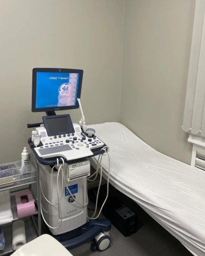 26932407__https://filllin.ru/api/media/clinic/ce813dc0-cf84-43e9-bd50-7dc1a1e6e6b1-67618e0e145943c8628e7ed5.jpg
