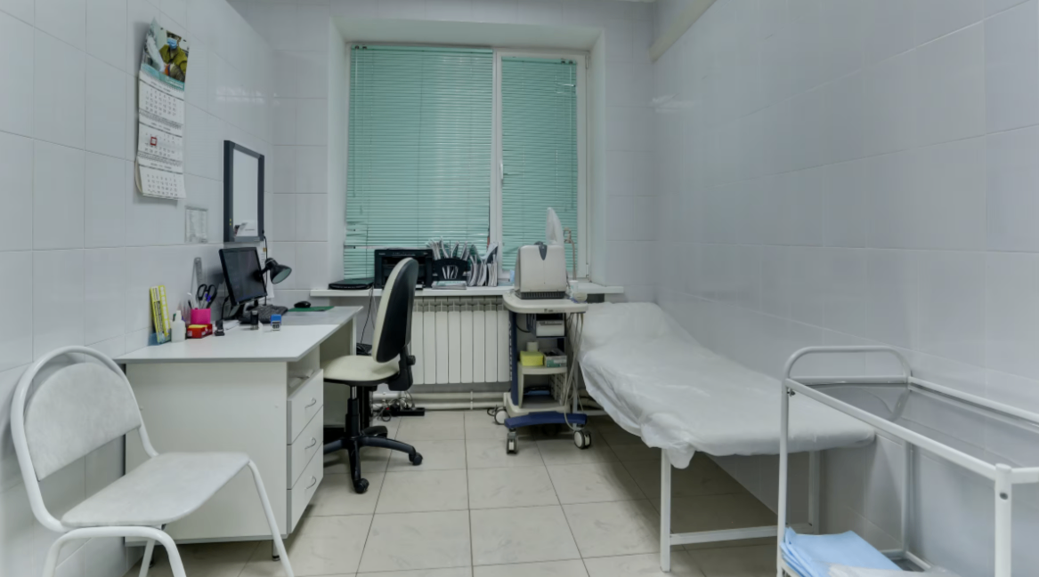 456956860__https://filllin.ru/api/media/clinic/ce93841d-36c6-42b6-9e21-f710c93bd873-6641d6971b708b73903b2c1d.png