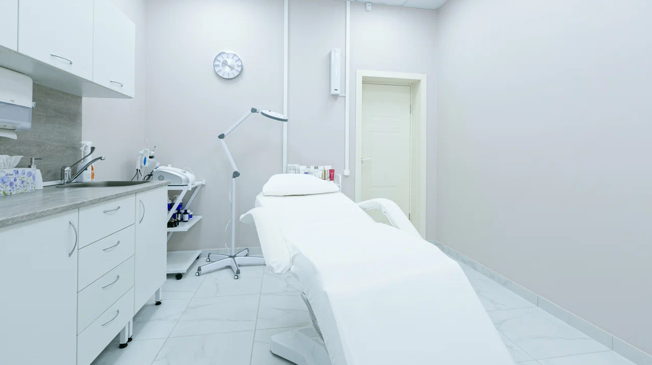 129814944__https://filllin.ru/api/media/clinic/ceff5376-bfba-4683-919e-00c32ff2cccd-6641d6971b708b73903b2c1d.png