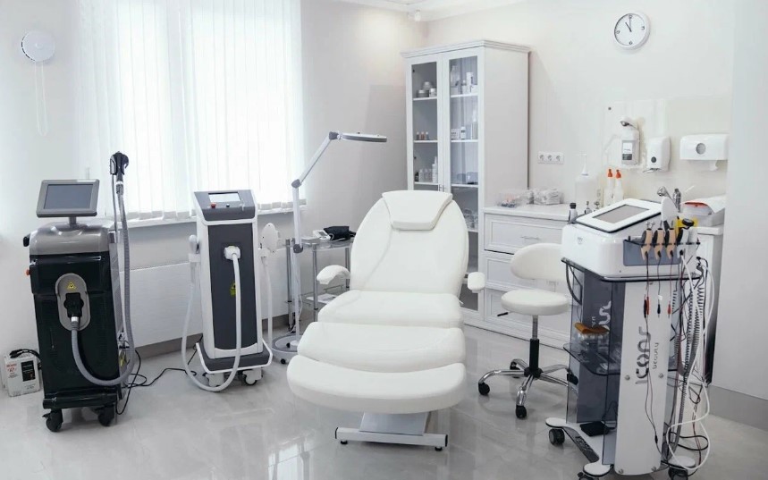 2983304__https://filllin.ru/api/media/clinic/d08ac9e4-a22f-4379-8317-e936754fb245-67618e0e145943c8628e7ed5.jpg