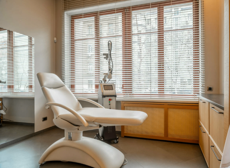 412269783__https://filllin.ru/api/media/clinic/d54c0bda-14d2-4804-93b0-afe34086d52e-6641d6971b708b73903b2c1d.png