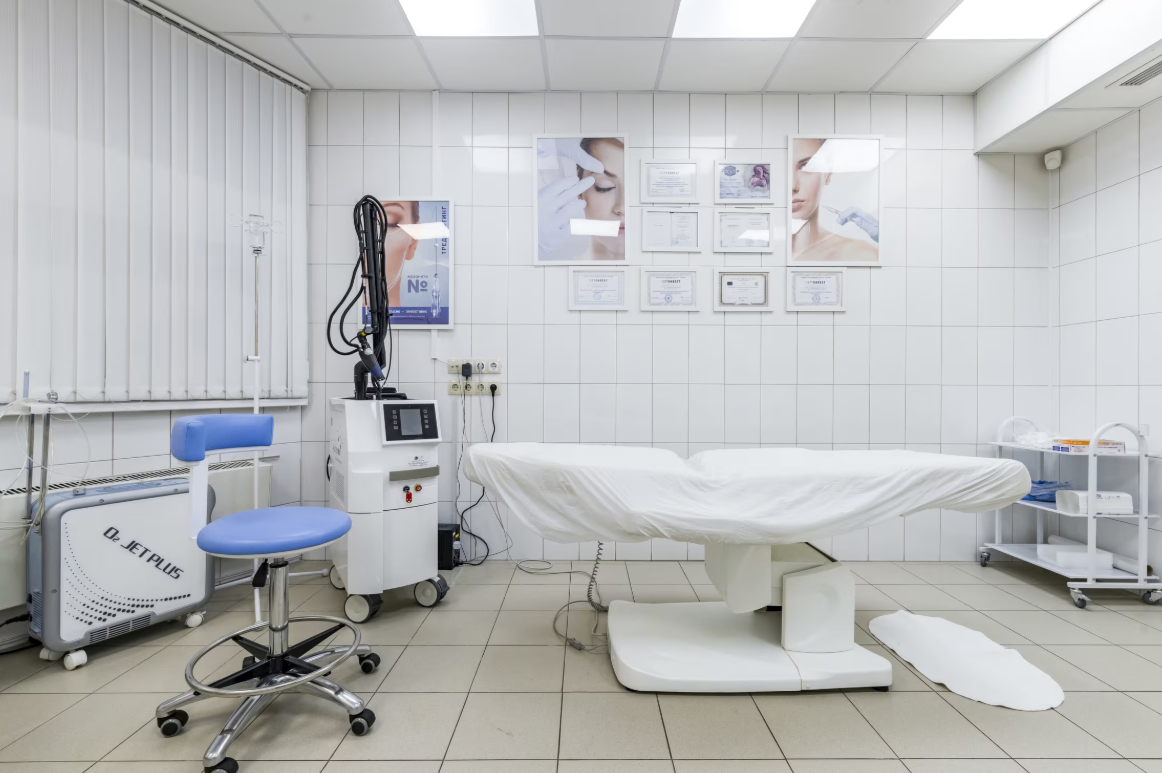 109953099__https://filllin.ru/api/media/clinic/d7665444-c357-4db8-a02b-7bc3d4264991-6641d6971b708b73903b2c1d.png