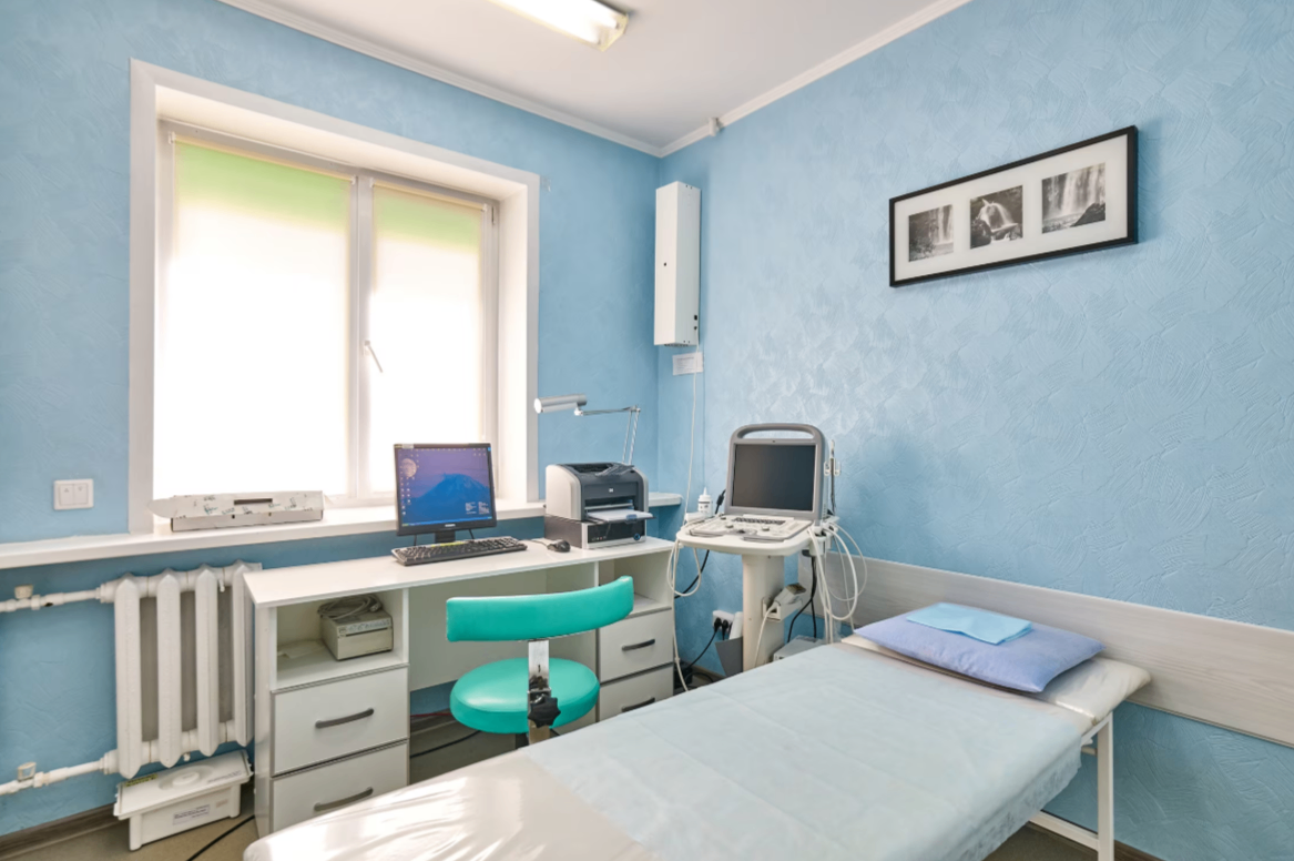 243231307__https://filllin.ru/api/media/clinic/d87a00de-360b-4bbe-b31a-3db1e5d195a0-6641d6971b708b73903b2c1d.png