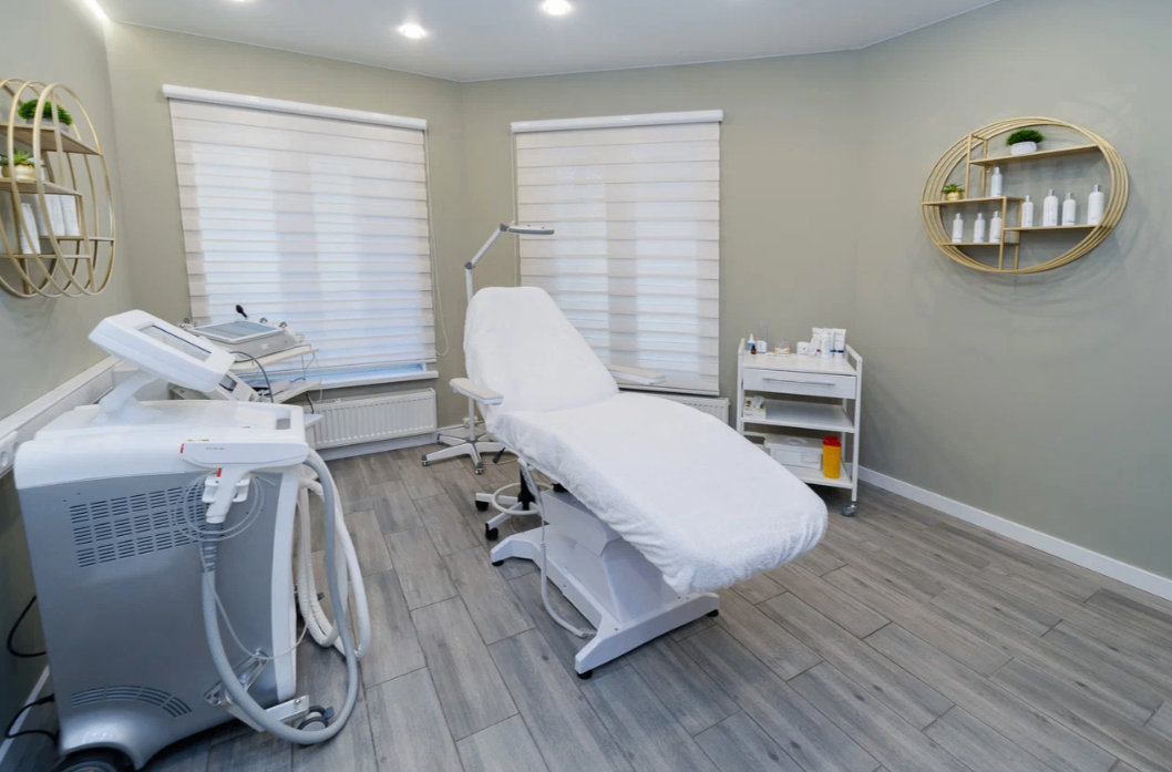 10758574__https://filllin.ru/api/media/clinic/dc4ec874-5d26-4abf-a191-5f03e126c806-6641d6971b708b73903b2c1d.png