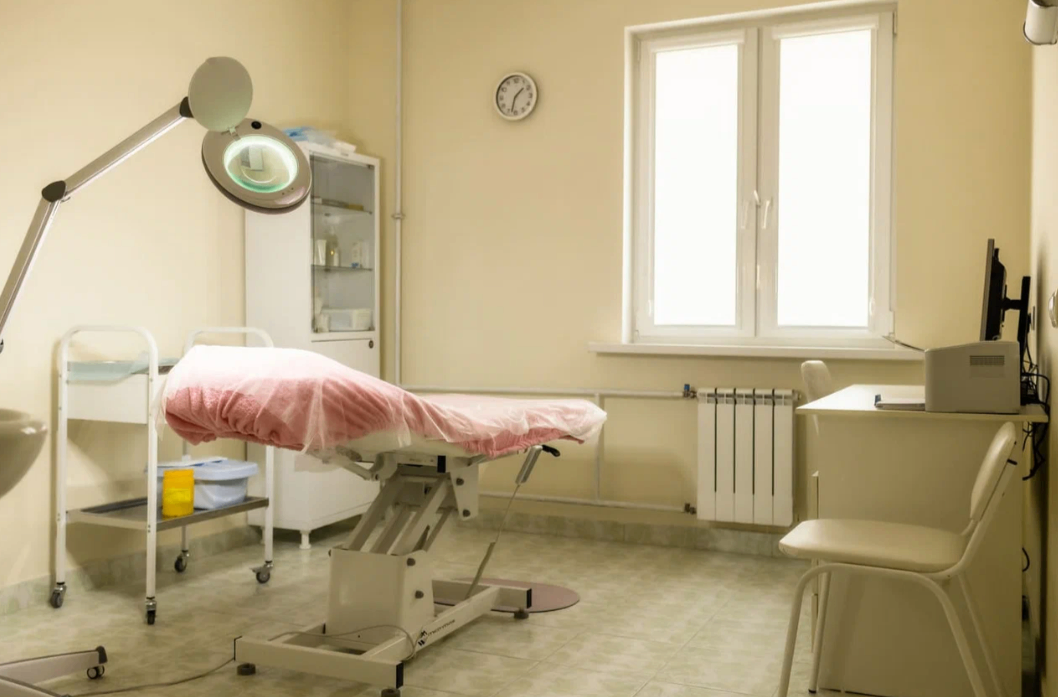 206986074__https://filllin.ru/api/media/clinic/e176c748-eeed-405e-8fbb-2379066a47a7-6641d6971b708b73903b2c1d.png