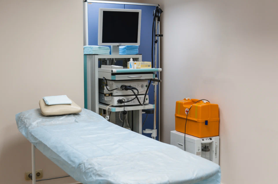225830878__https://filllin.ru/api/media/clinic/e39eb853-7894-4321-b167-3404de4b35bd-6641d6971b708b73903b2c1d.png