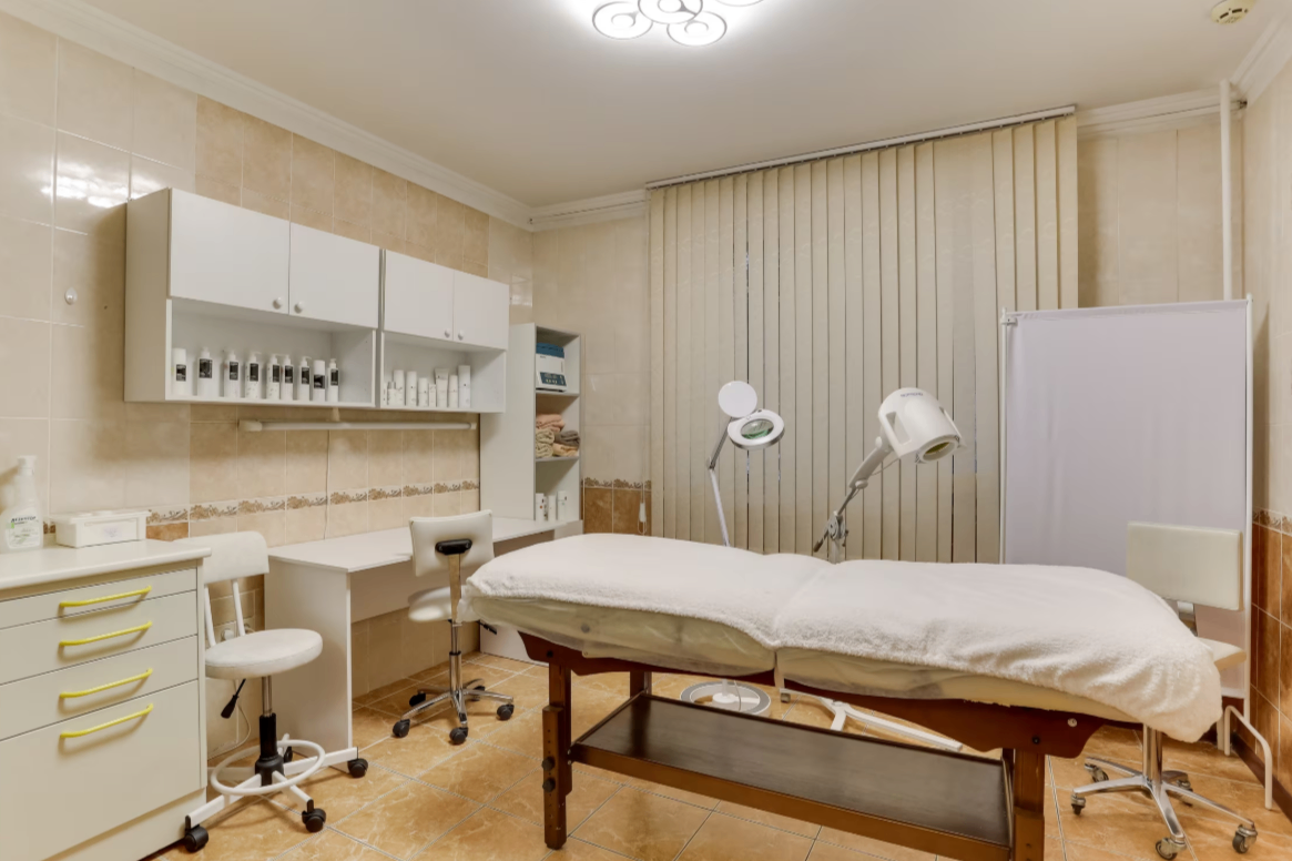 101238996__https://filllin.ru/api/media/clinic/e3c3cc35-35fa-4b64-88fc-8f1411d9a594-6641d6971b708b73903b2c1d.png