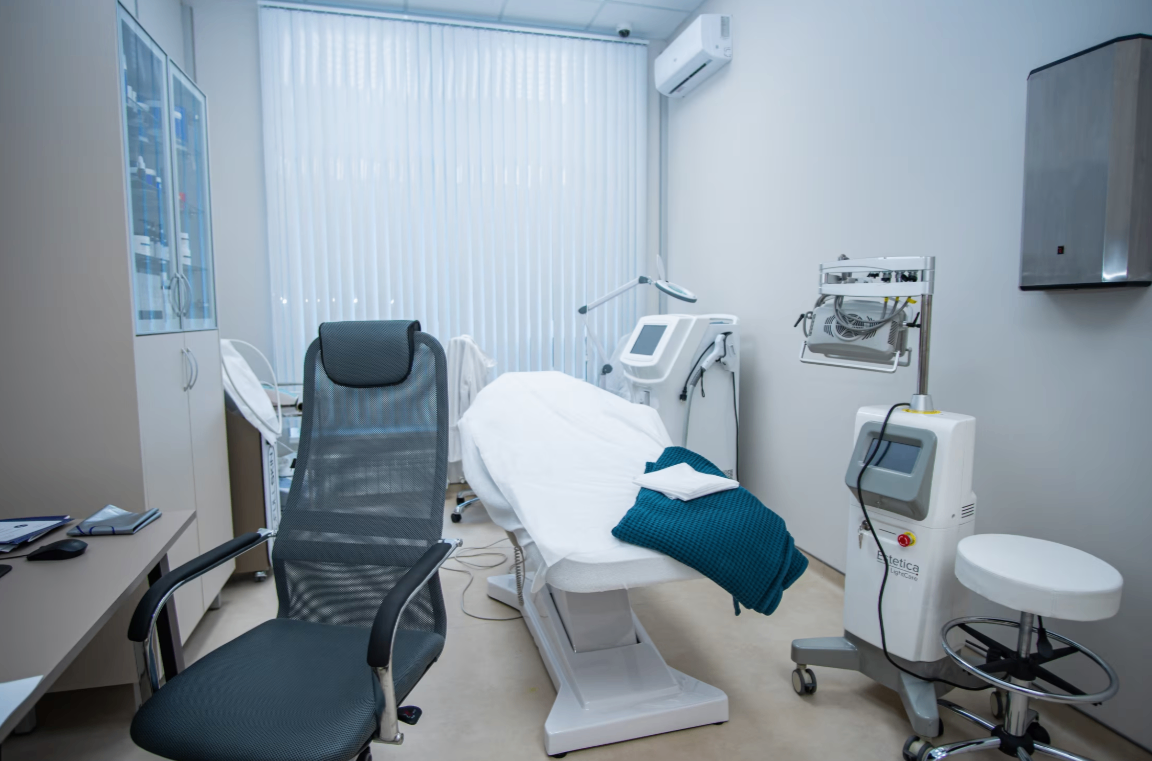 701535931__https://filllin.ru/api/media/clinic/e4526323-f2fa-4bef-accb-9e1932ababc7-68d2b334d611ae3c0dcef079.png