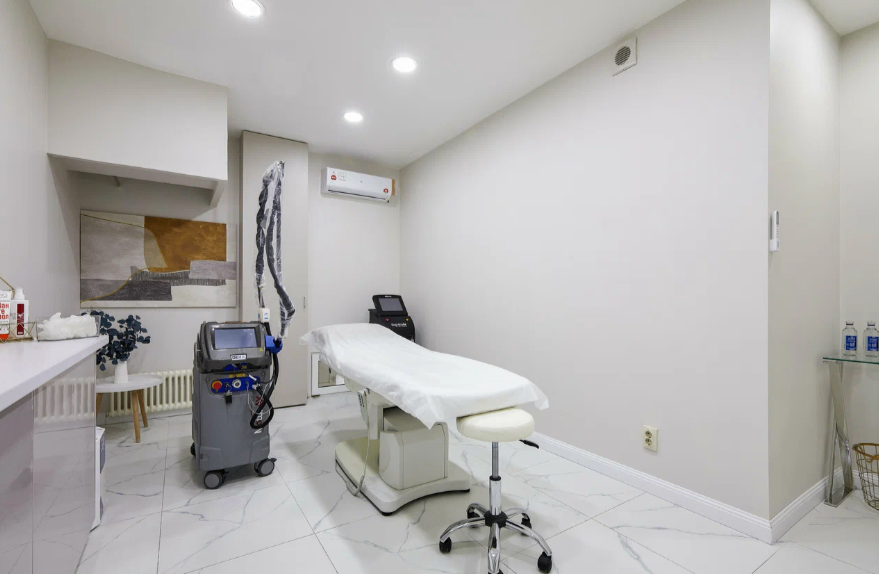 390480732__https://filllin.ru/api/media/clinic/e5f485f7-0e75-4356-bba9-f74122d550ec-6641d6971b708b73903b2c1d.png