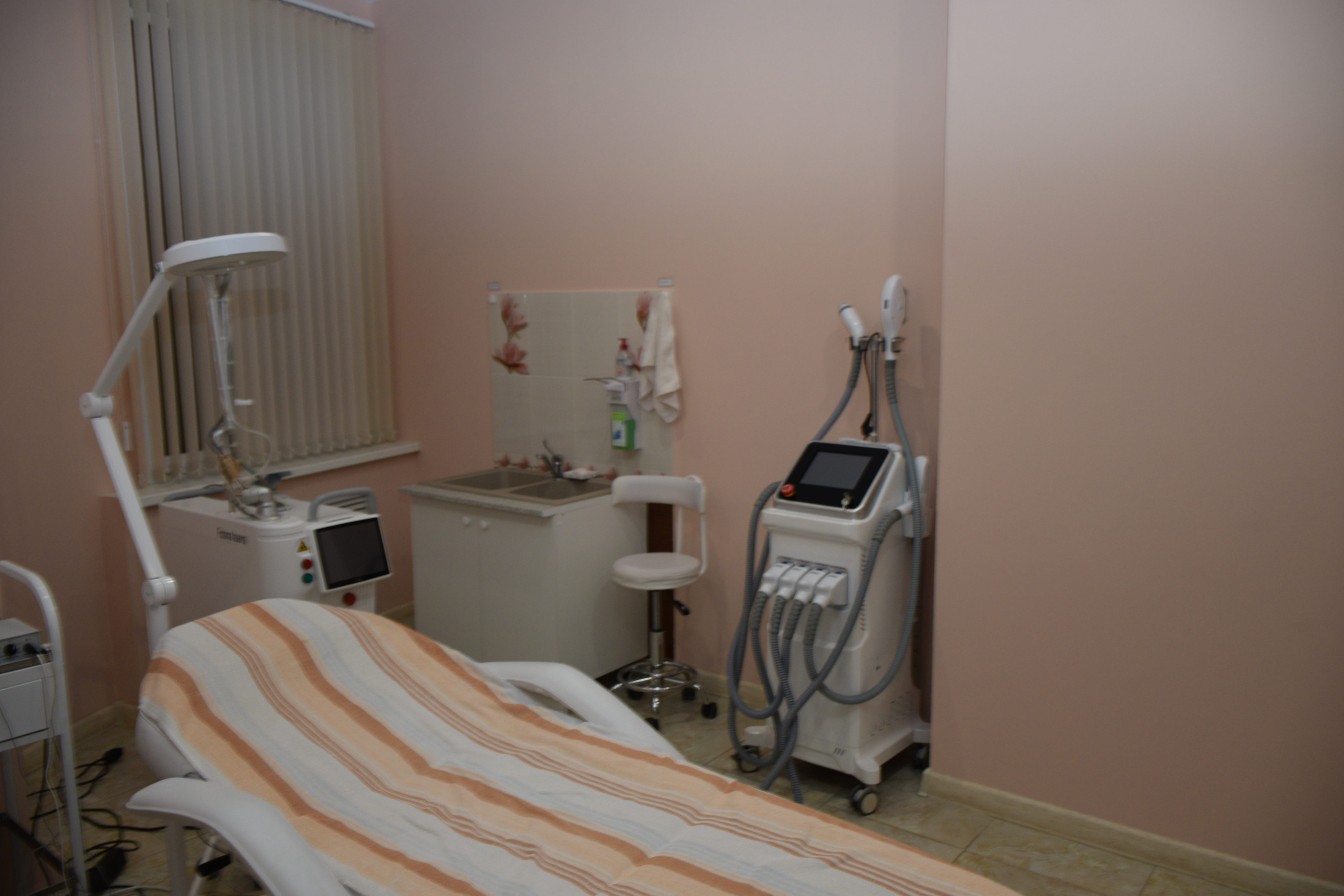 566525944__https://filllin.ru/api/media/clinic/eeb361d0-b4f9-4eea-b968-5c88a1b01536-68d2b334d611ae3c0dcef079.jpg