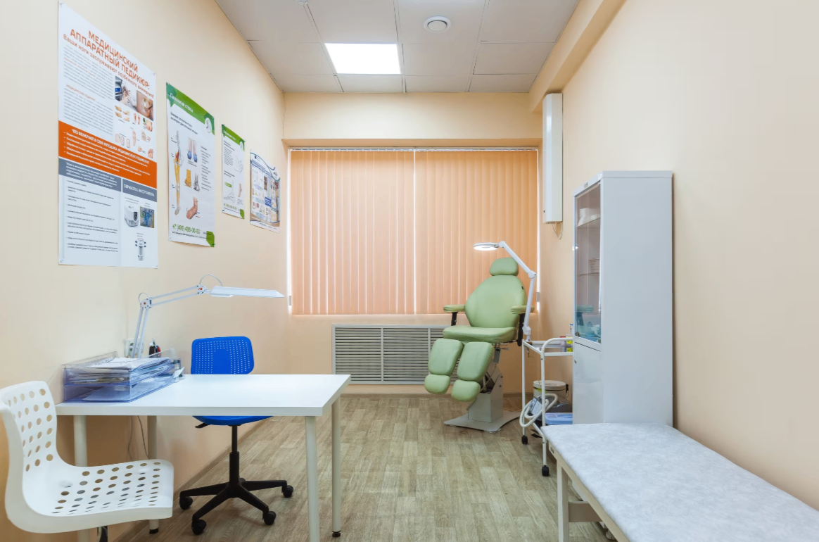 445576846__https://filllin.ru/api/media/clinic/eef5ba47-f709-47af-9e24-009cea6bea94-6641d6971b708b73903b2c1d.png