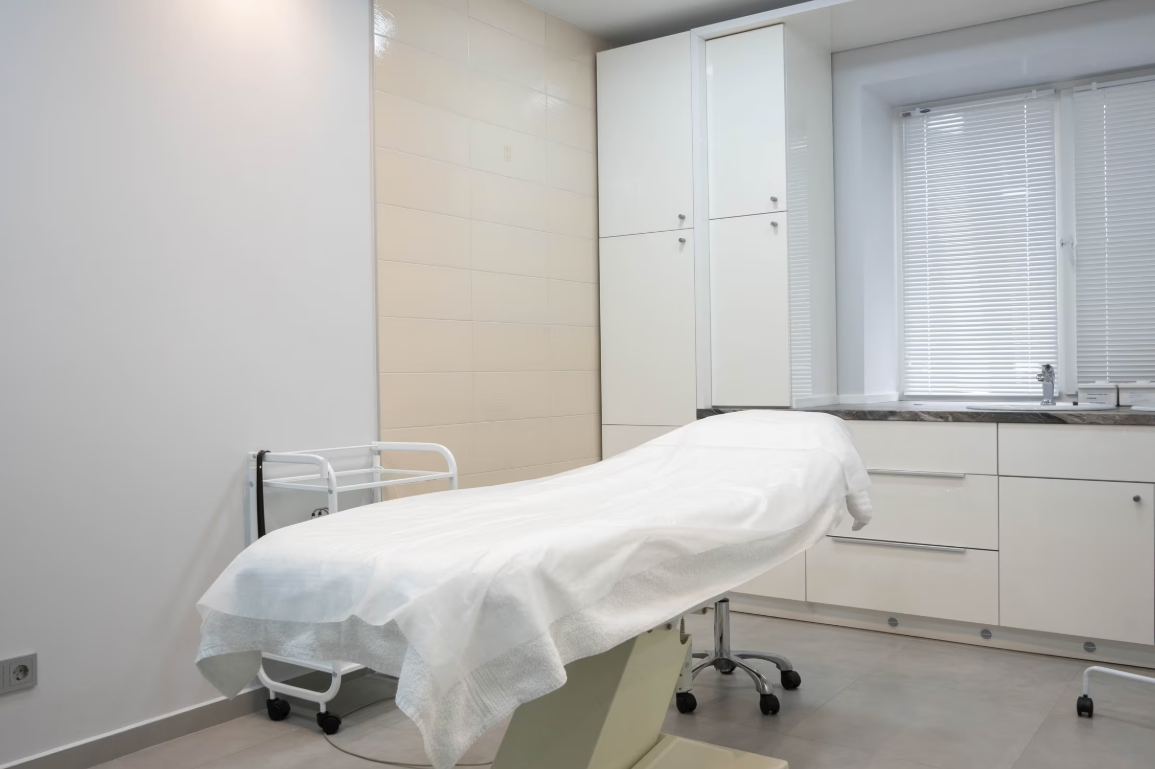 249262858__https://filllin.ru/api/media/clinic/ef87a63a-ad71-4c19-93a1-35c426de7f68-6641d6971b708b73903b2c1d.png