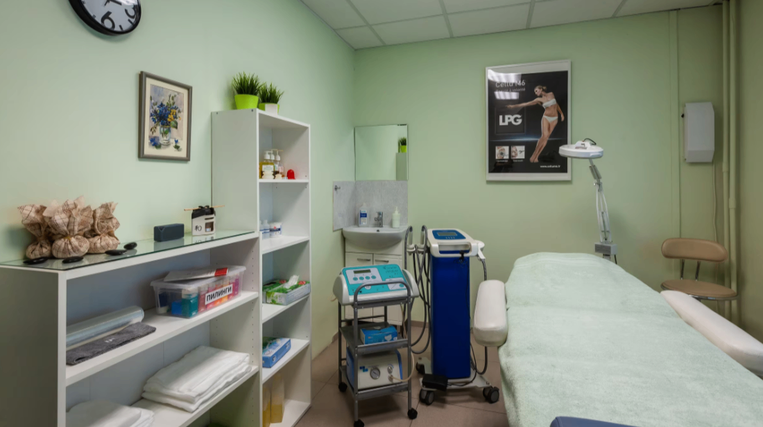 16392790__https://filllin.ru/api/media/clinic/efc8f6f7-e747-40ac-9f06-fff844ebf0eb-6641d6971b708b73903b2c1d.png